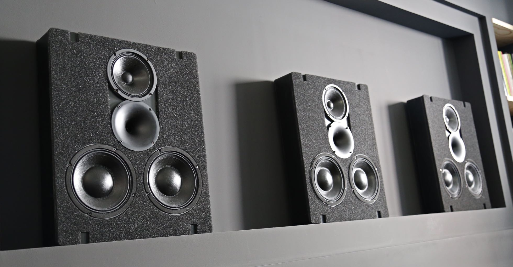 Audio Excellence :: Home Cinema High-end Screen Loudspeakers